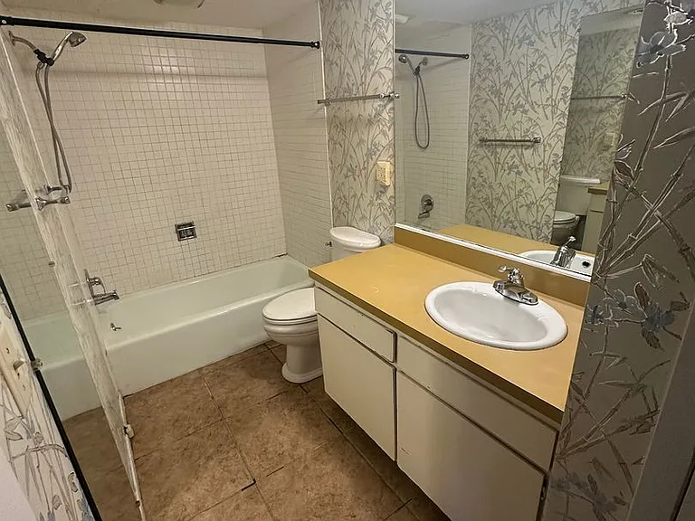 1859 Poplar Woods Cir W #208 — Photo 4