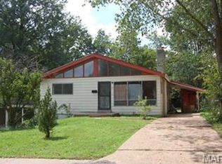 301 Lindy Blvd, Ballwin, MO 63021