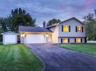 2239 Kessler Ct, Chaska, MN 55318