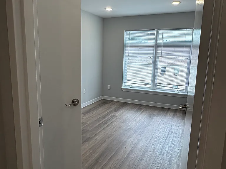 204 Rosa Parks Blvd — Photo 5