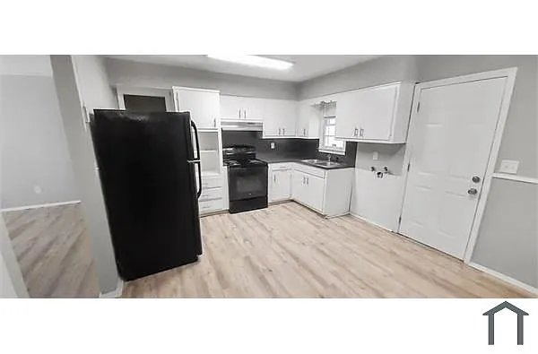 Building Photo - 4739 Wellborn Dr