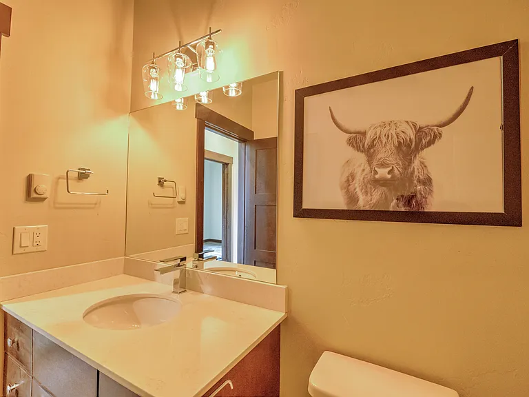320 Fox Springs Cir #303 — Photo 9