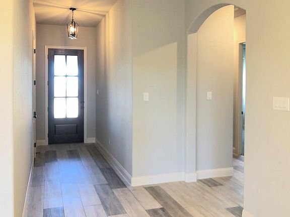 4th image of 215 Bayless Ave