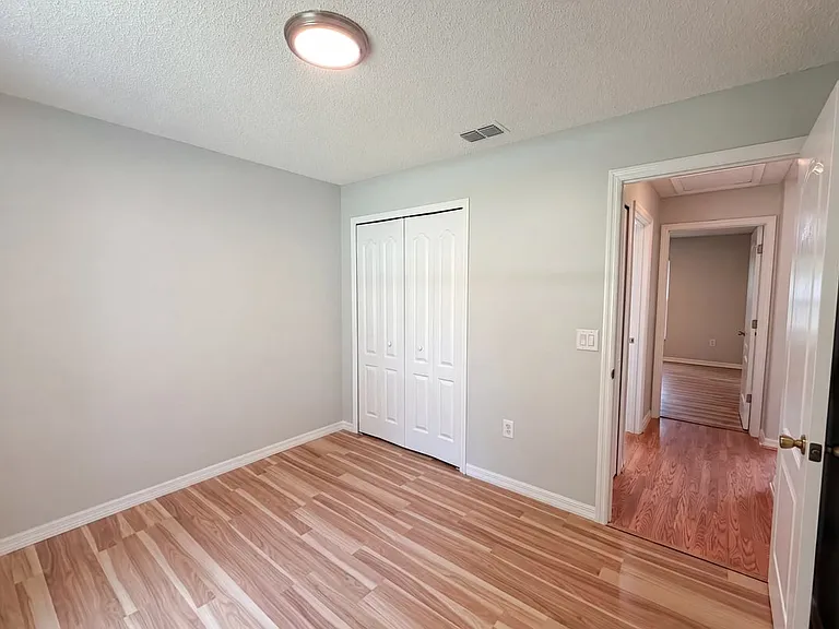 1367 Wildberry Ln — Photo 6