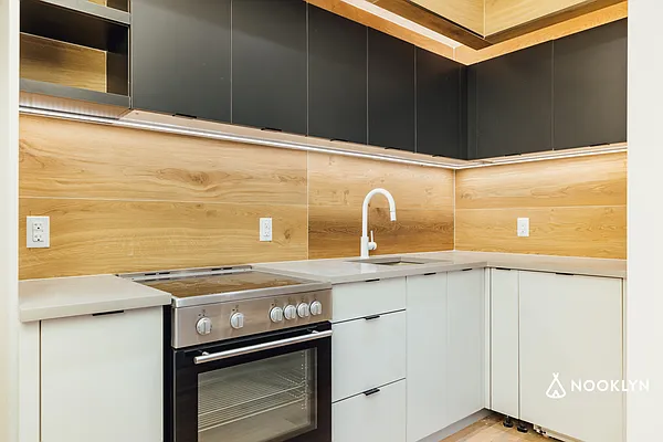 Rented by Nooklyn NYC LLC | media 45