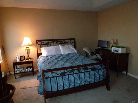 4th image of 1072 Oak View Dr
