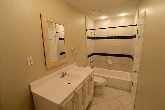 100 Peter Ln — Photo 7