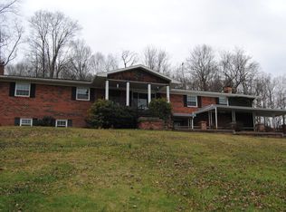 198 Water Plant Rd, Fayetteville, WV 25840