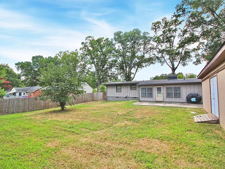 401 Scaleybark Rd — Photo 31