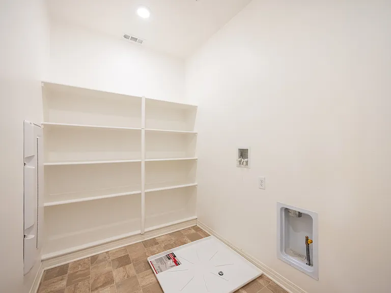 24153 Paseo Del Rancho Dr — Photo 14