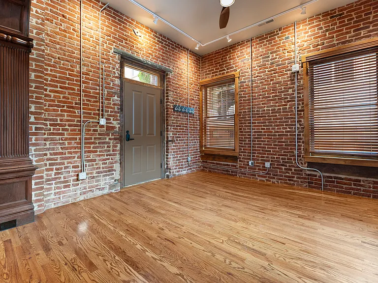 1128 N Grant St #100 — Photo 9