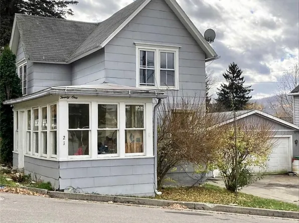 21 Emmett St, Hornell, NY 14843