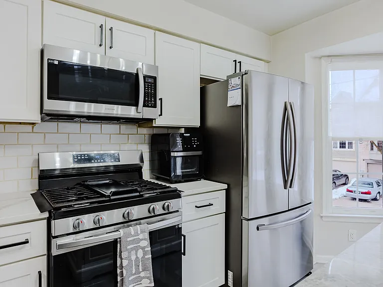 8608 Lark Pl — Photo 39