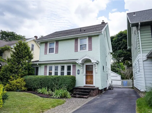 54 Yarmouth Rd, Rochester, NY 14610