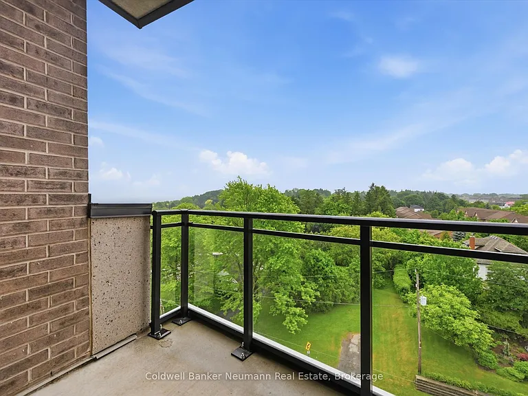 30 Hamilton St S #601 — Photo 17
