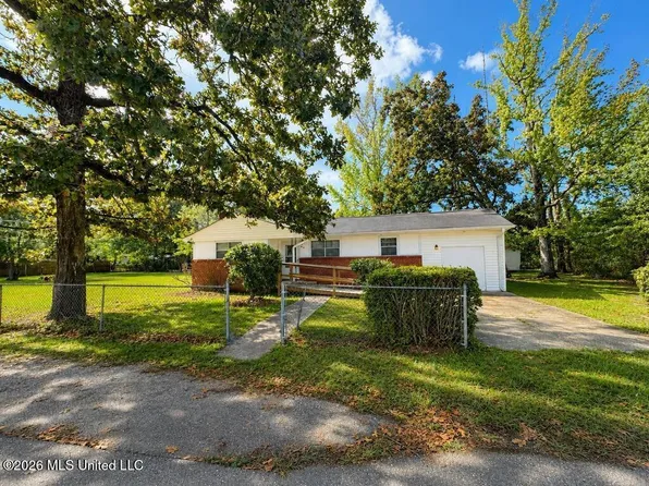 409 Peach St, Picayune, MS 39466
