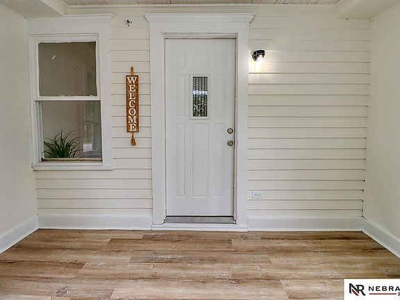 3rd image of 5916 Havelock Ave