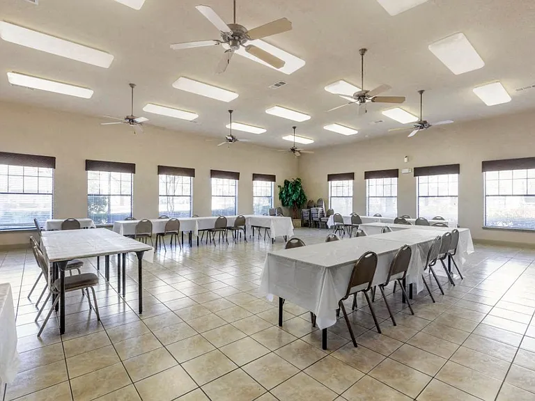 2400 Bolton Boone Dr — Photo 1