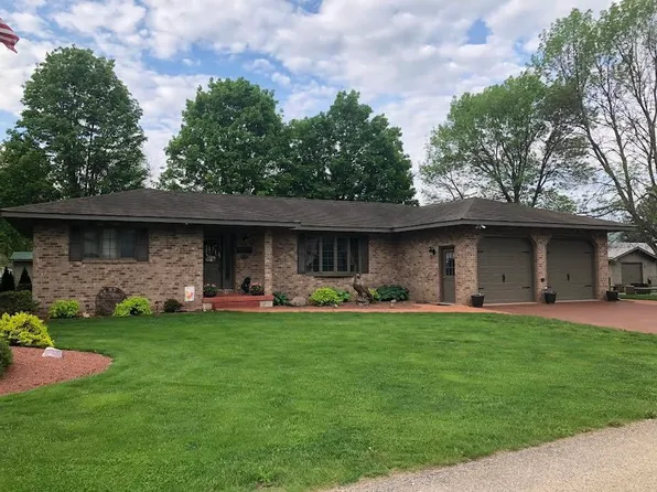 704 Park Blvd, Blue River, WI 53518