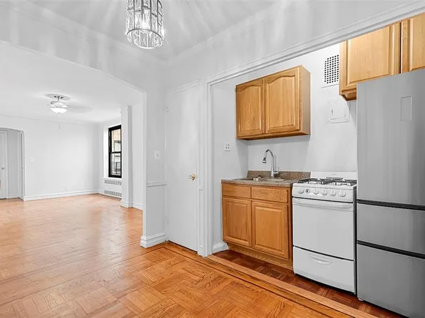 860 Grand Concourse #5G, Bronx, NY 10451