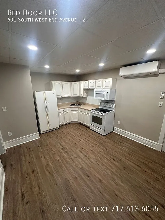 Renovated one bedroom in the heart of Lancaster — Photo 4