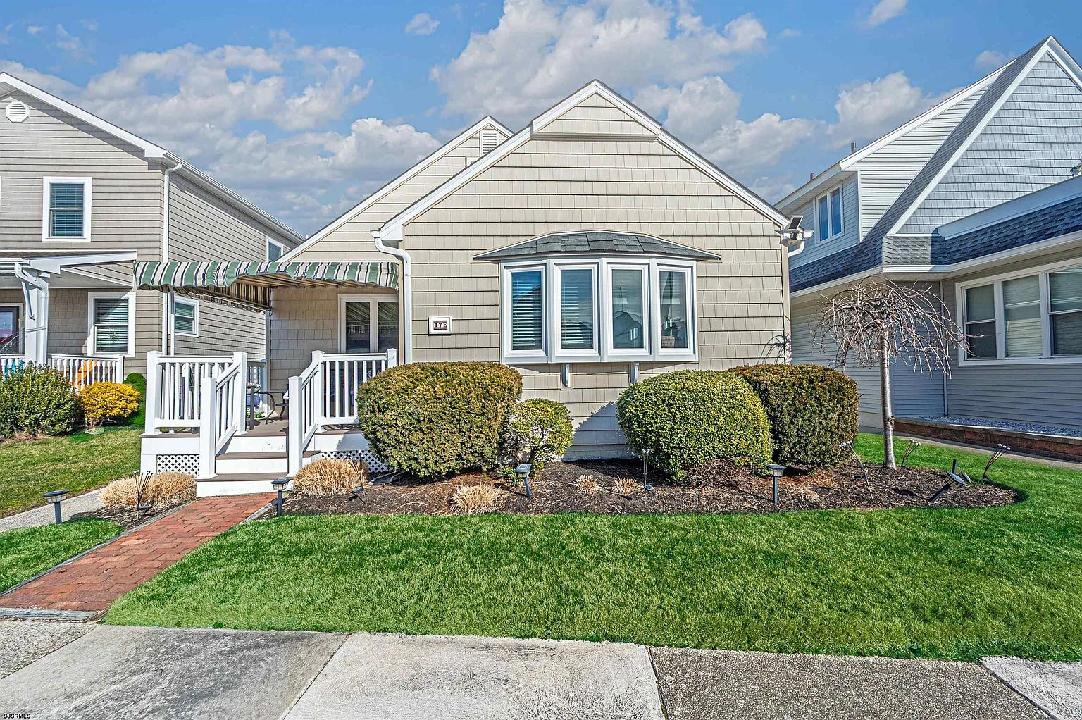 17 E Colmar Cir photo 1
