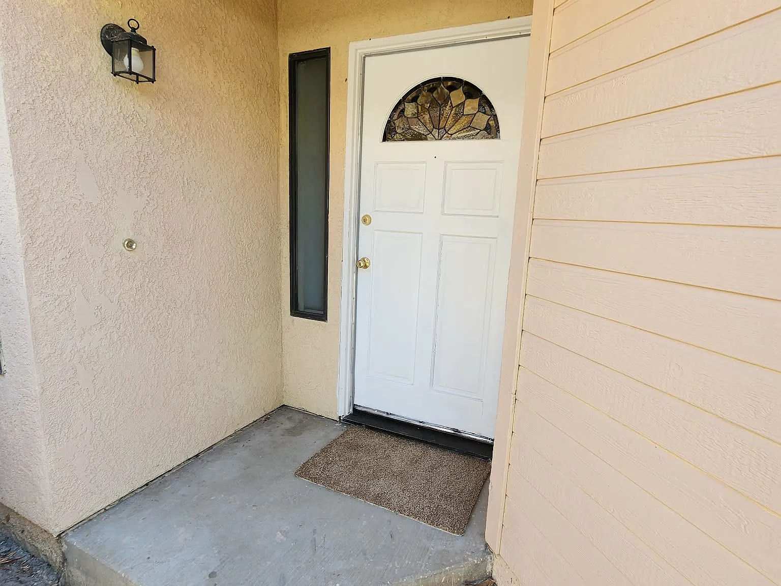 3 bed, 1138 sqft, $2,200 — Photo 3