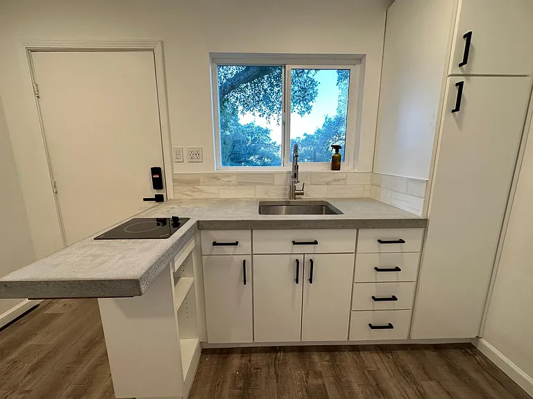 6321 Parkhill Rd #D — Photo 10