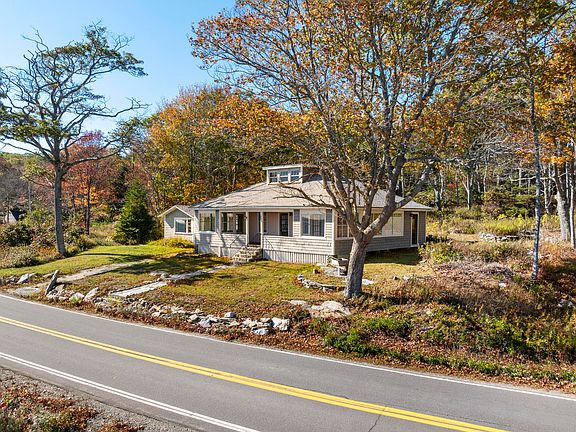 4th image of 370 Maine 32