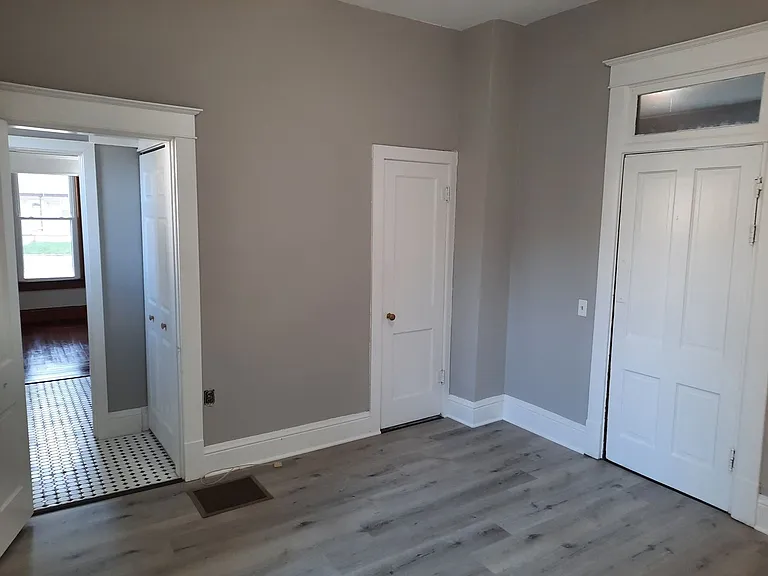 1615 Ferry St — Photo 22