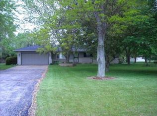 2422 Squaw Prairie Rd, Belvidere, IL 61008