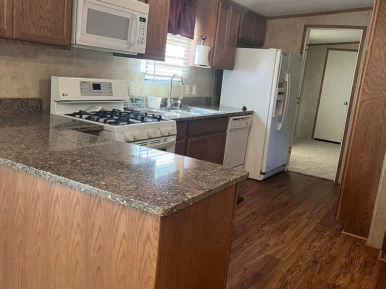 23817 Rouse Rd — Photo 2