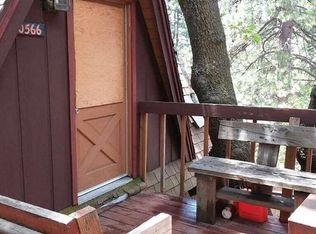 30566 Live Oak Dr, Running Springs, CA 92382