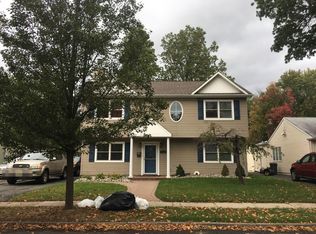 2330 Knapp Dr, Rahway, NJ 07065