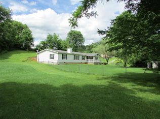 108 Countryside Dr, Elizabethton, TN 37643