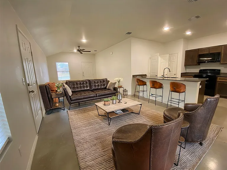 2320 Duntov Dr — Photo 10