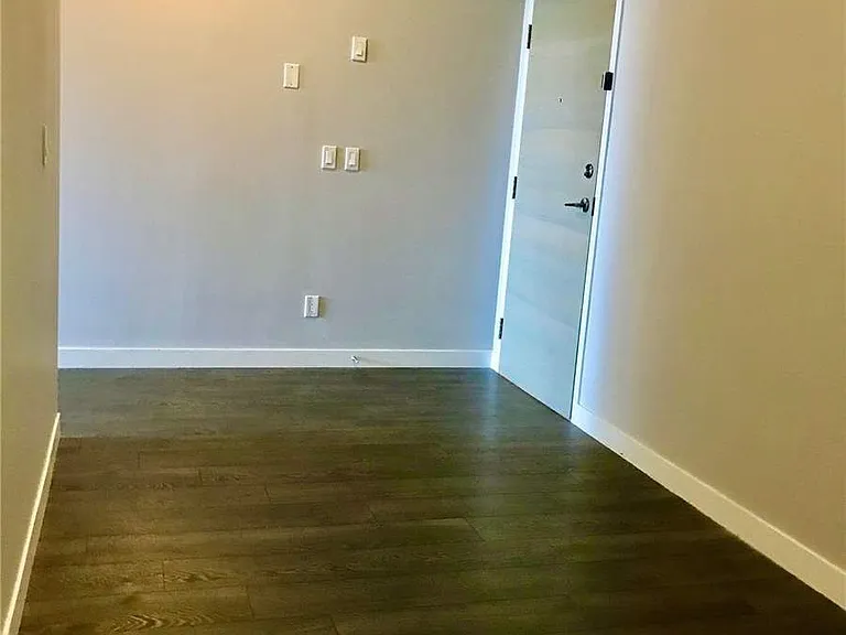 2055 Danforth Ave #312 — Photo 8