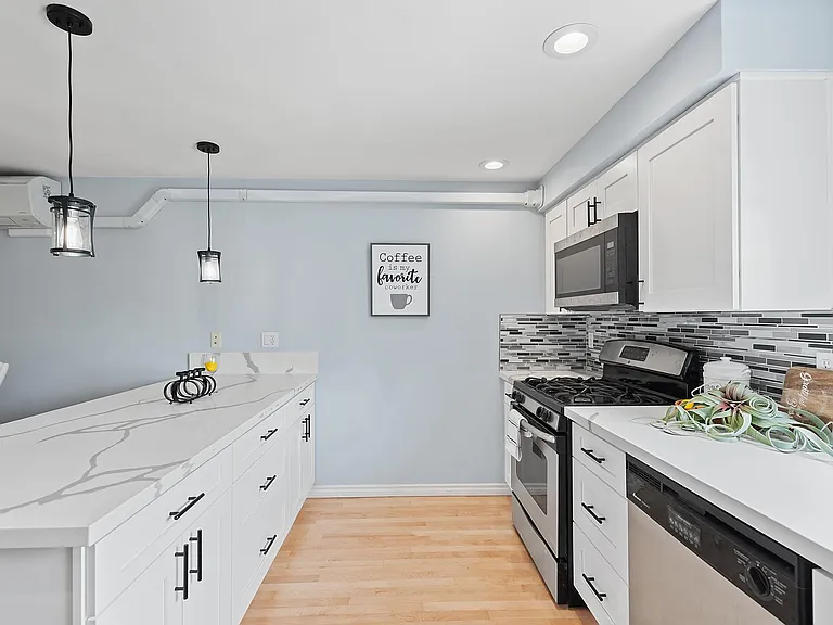 4844 Railroad Ave NE — Photo 9