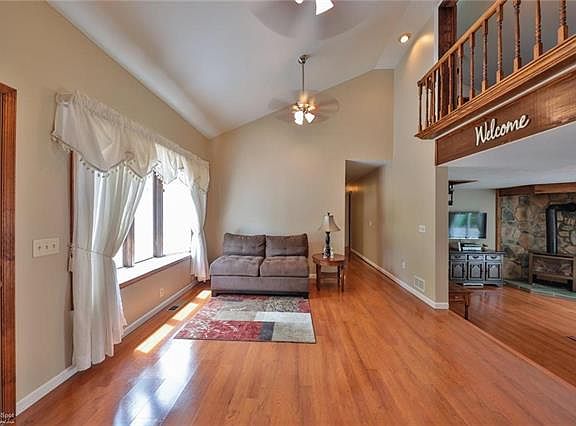 4th image of 4398 Woodland Cir