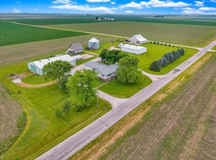708 N 1950th Rd, Tonica, IL 61370
