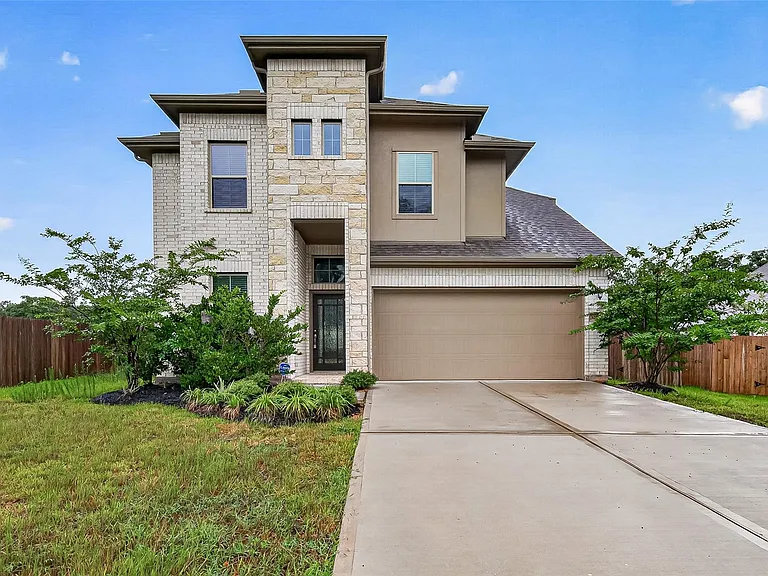 30359 Limber Pines Dr — Photo 1