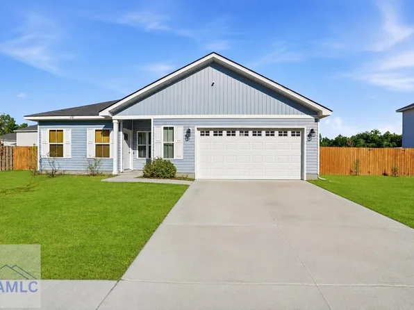 138 Cherokee Oaks Xing, Hinesville, GA 31313