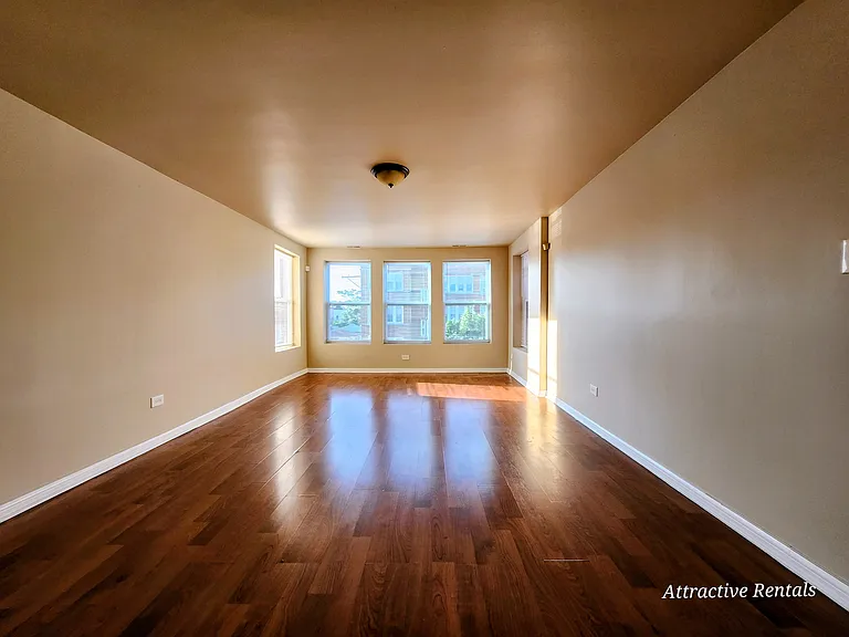 1641 W 77th St #2W — Photo 1