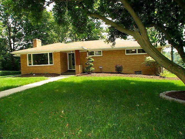 .92 Acres 3/4 Bedroom