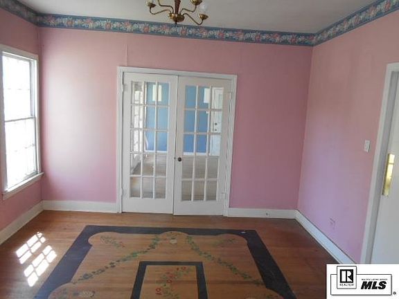 5th image of 510 Roselawn Ave