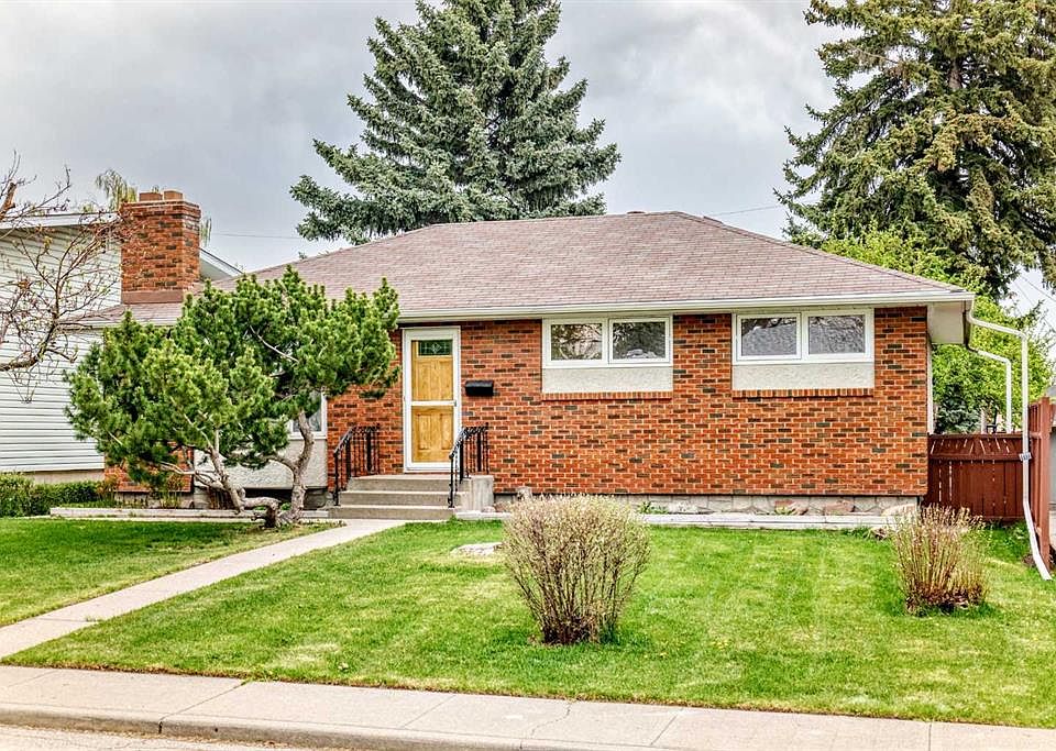 1st image of 3132 W 48th St SW