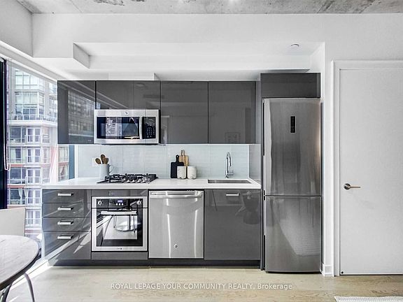 2nd image of 11 Charlotte St #403
