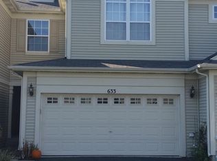 633 Buckboard Ln, Sycamore, IL 60178