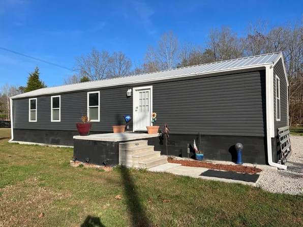 209 Brandy Ln, Stanton, KY 40380