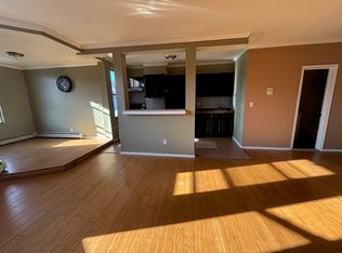 7866 82nd St #B, Ridgewood, NY 11385